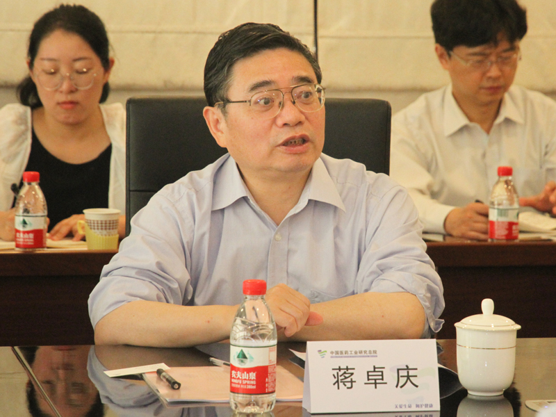 蒋卓庆.jpg 蒋卓庆.jpg